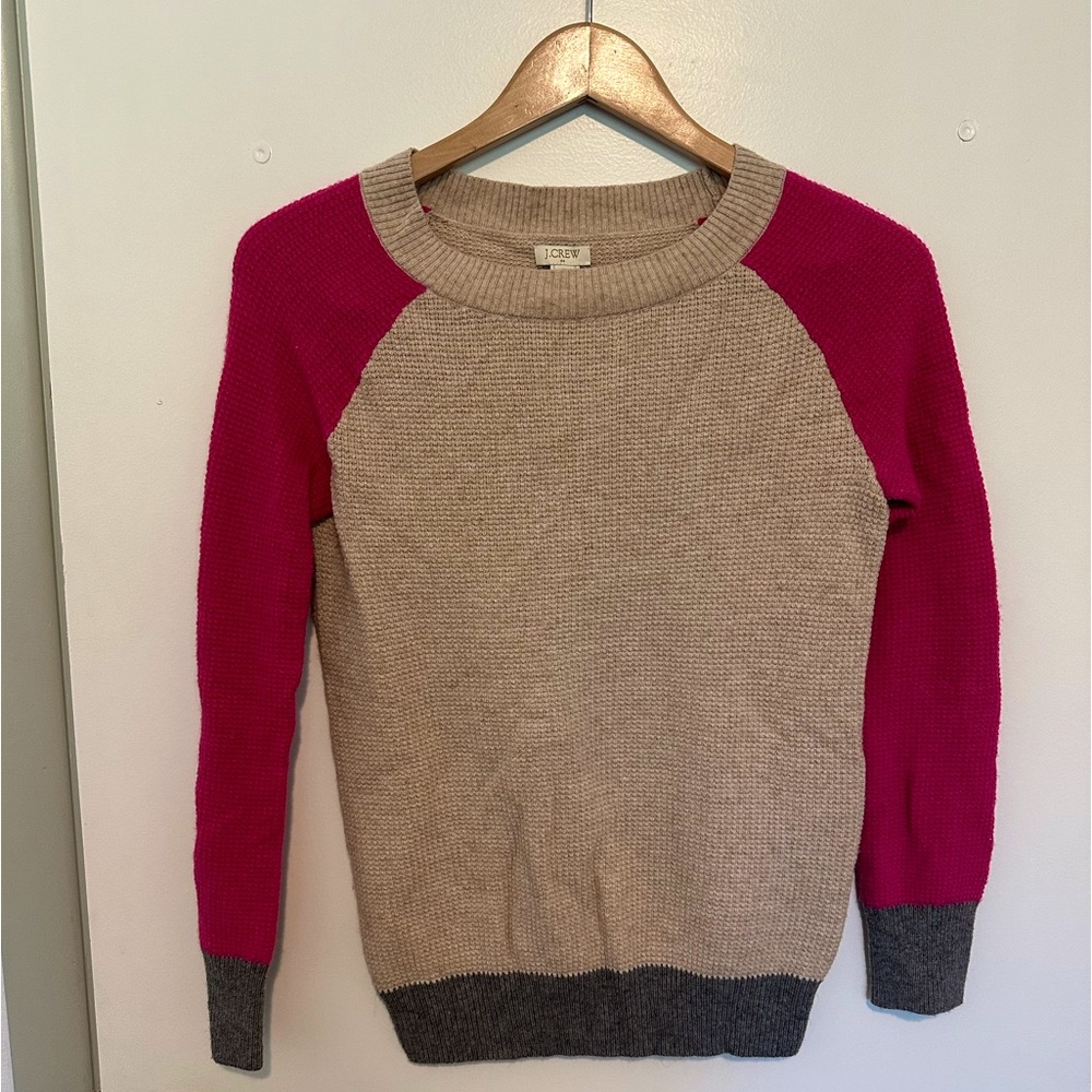 Fun j.crew sweater perfect for fall